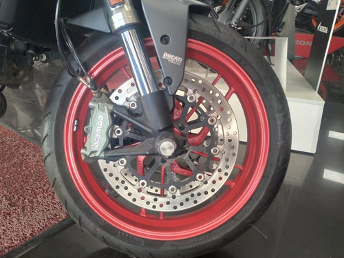 Ducati Monster 821 2017 Performance Bikes