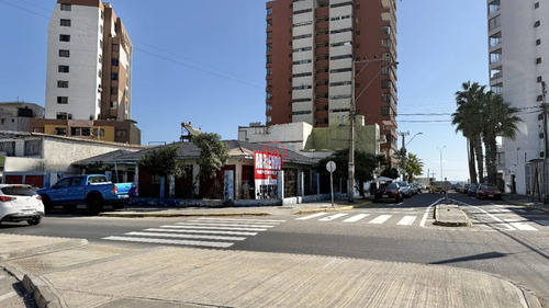 Arriendo Comercial Esquina | 441 M² | Playa Cavancha | Iqq