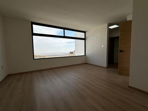 Casa En Venta En Del Roble Residencial En Av. Parque Chapultepec, Slp