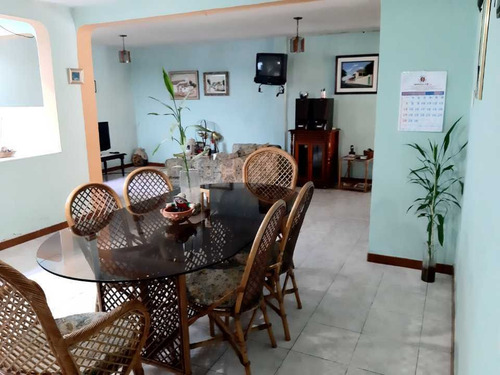 Imagen 4 de 10 de Venta De Casa En Urb. El Cafetal Naguanagua, Edo. Carabobo.