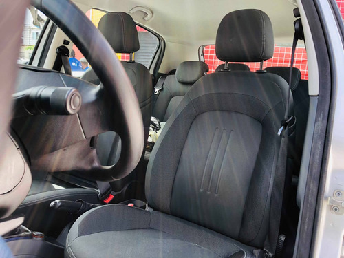 Fiat Punto 1.4 Attractive 8v Flex 4p Manual