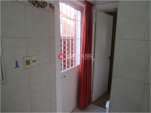 Chalet Típico De Punta Del Este, A 4 Cuadras De Playa Mansa- Ref: 6448