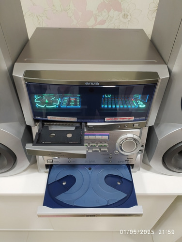 Microsystem Aiwa Xh - A 1060 Somente Retirada Em Mãos. Prateado 1000 W