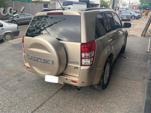 Suzuki Grand Vitara 2.4 Jiii 2011