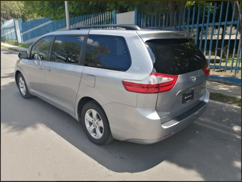 Imagen 4 de 14 de Toyota Sienna 2016