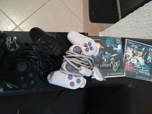 Play Station 2 En Buen Estado 2 Controles Y 1 Juego Resident