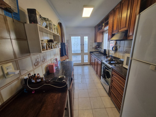 Arguello Casa En Venta 5 Dorm A Mts Recta Martinolli