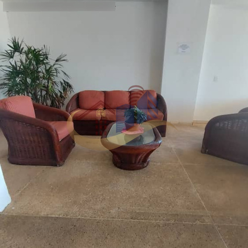 Imagen 11 de 14 de Venta De Apartamento En Caraballeda Ref 607