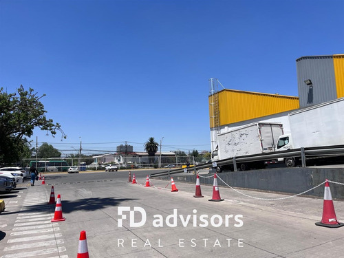 Arriendo De Bodegas En Centro Logístico 450 M2 - Ñuñoa