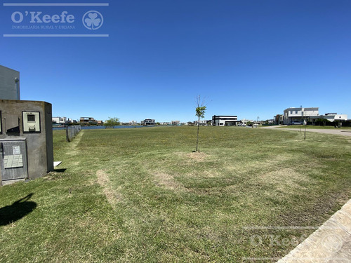 Imperdible Lote En Venta A Laguna En Barrio Villalobos - Hudson - Oportunidad.