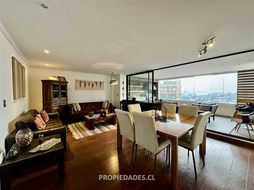 Departamento En Venta De 5 Dorm. En Las Condes