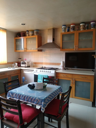 Imagen 11 de 20 de Amplia Casa En Venta En Echegaray