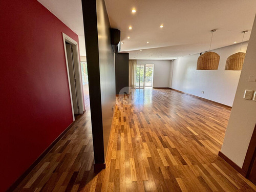 Venta Apartamento 4 Dormitorios En Carrasco