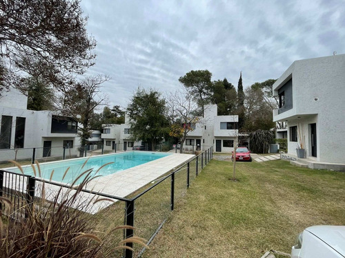 Imagen 3 de 19 de Duplex En Housing Villa Allende 2 Dormitorios