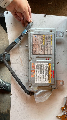 Convertidor Voltaje Conector Hino 300 816 716 (Usado)