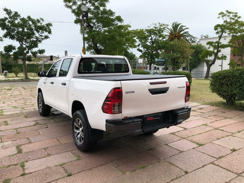 Toyota Hilux 2.4 Dx Diesel 2017 (( Gl Motors )) Financiamos!