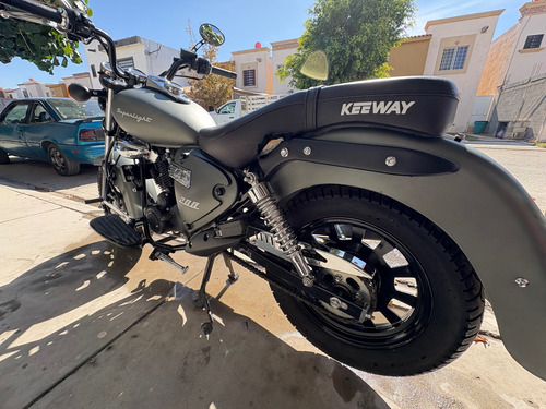 Keeway Superlight 200