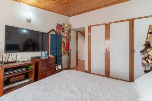 Casa En Venta En Batán. Cod V8277