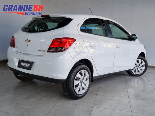 Imagem 3 de 11 de Chevrolet Onix 1.4 Lt Spe/4