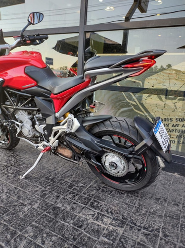 Imagen 11 de 25 de Mv Agusta Turismo Veloce 800 - No Ducati, No Triumph, Mi