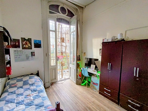 Habitación Individual Amplia Y Con Heladera Disponible En Hogar Estudiantil Zona Centro-b.sur!l