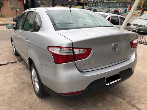 Imagen 4 de 6 de Fiat Grand Siena 1.4 Attractive 87cv C/pack Seguridad