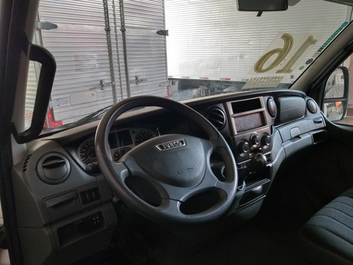 Iveco Daily Caminhonete Bau Refr