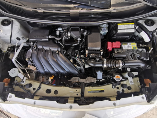 Nissan March 1.6 Sense Mt 2016