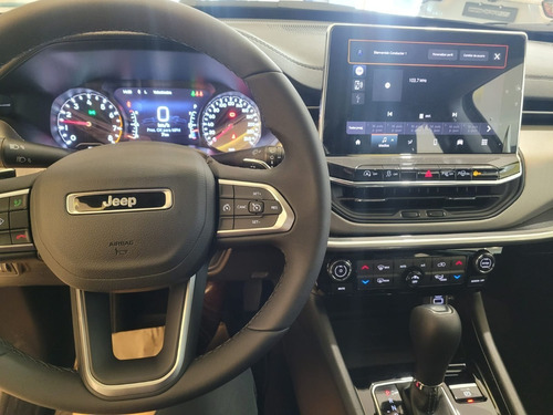 Imagen 8 de 16 de Jeep Compass Longitude -