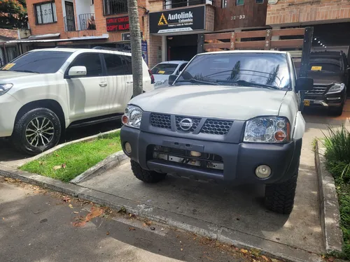 Nissan Frontier 3.0 STD D22 4X4 MT