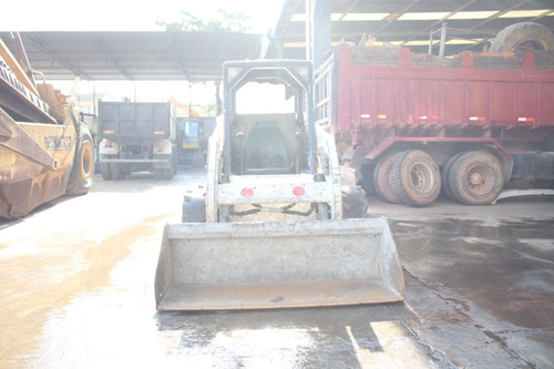 Imagem 8 de 11 de Minicarregadeira Bobcat S150 Ano 2011