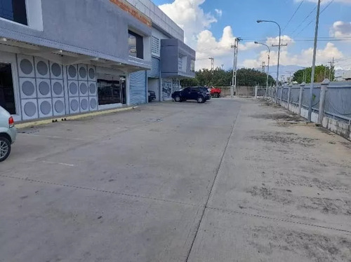 Yosmar Y Fernando Venden Galpon En San Diego Parque Comercio Industrial Castillito