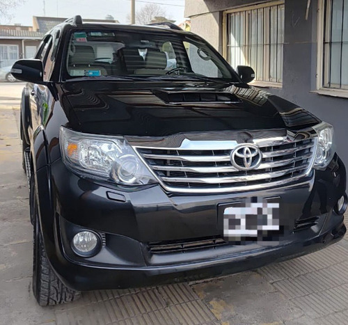 Toyota Hilux SW4 3.0 Srv Cuero I 171cv 4x4