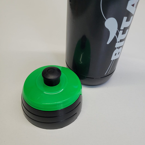 Caramañola Botella Bicicleta Bitta Riaci Capacidad 550 Ml Negro Verde Ideal Para La Hidratación En Todo Tipo De Deportes Y Condiciones Boquilla Push-pull