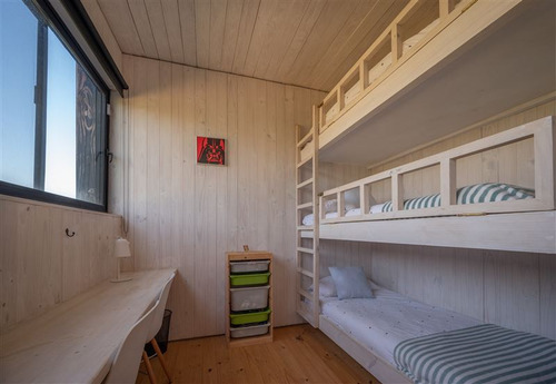 Casa De Arquitectos En Venta De 6 Dorm. En Olmué
