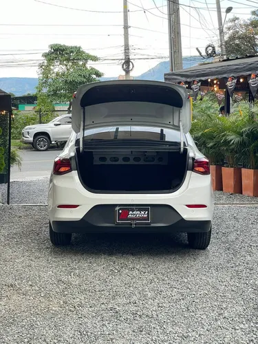 Chevrolet Onix 1.0T Premier Sedan At
