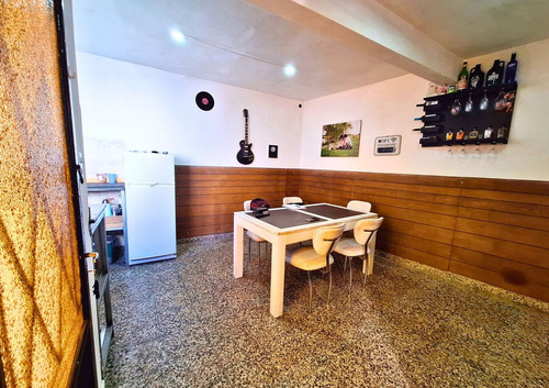 Venta Casa 3 Ambientes Con Local Morón