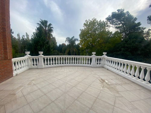 Imagen 14 de 15 de Venta De Casa Con Detalles De Categoria, En Saint Thomas Sur