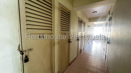 Venta De Apartamento En Montalbán Iii, Rc 25:18751