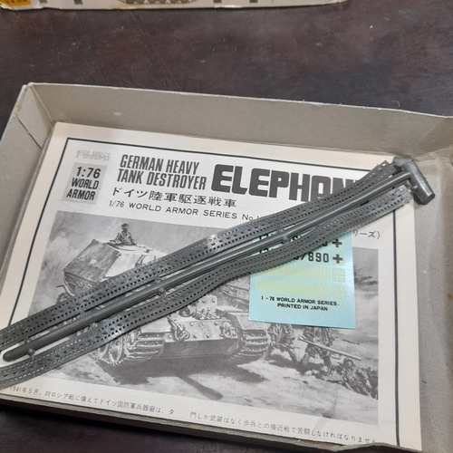 Imagem 7 de 7 de Plastimodelo Tanque Alemanha Ww2 Elephant Fujimi Wa13 1:76