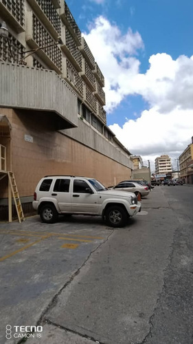 Imagen 2 de 27 de Alquiler De Planta Comercial En Edificio Boleita Sur