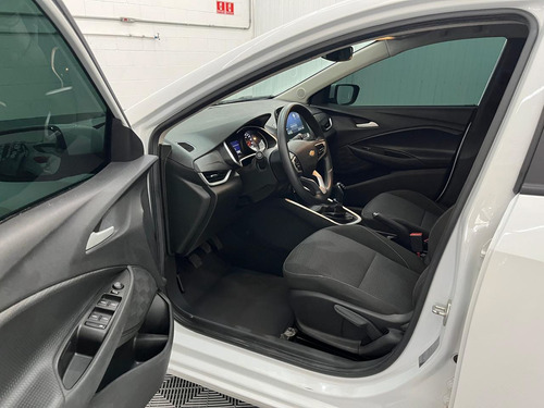 Chevrolet Onix plus 1.0 Lt 4p