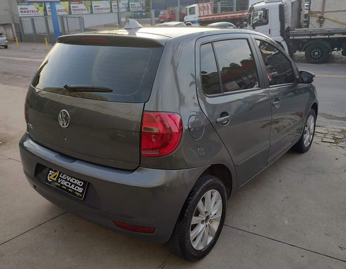 Imagem 13 de 15 de Volkswagen Fox 2013 1.0 Trend Tec Total Flex 5p