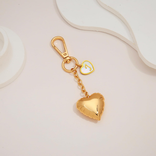 Llavero Con Dije Corazón Dorado Woworama Letra Inicial Color