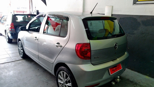 Imagem 7 de 10 de Volkswagen Fox 2011 1.0 Vht Total Flex 5p
