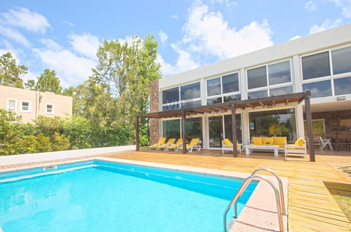 Casa Con Piscina En Alquiler Temporada, La Barra