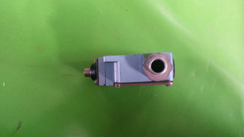 Micro Switch Pulsador 6a Telemecanique Xck M1d 15 16649 (Usado)