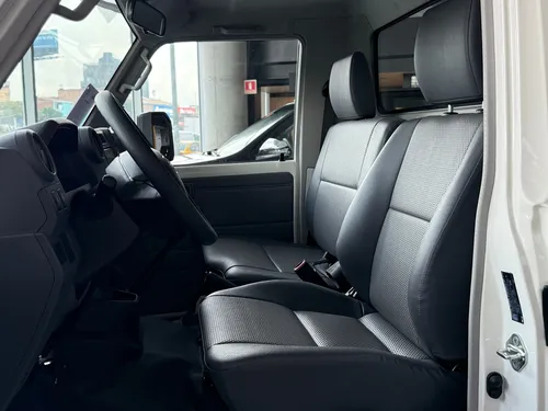 Toyota Land Cruiser 79 4.0 Chasis