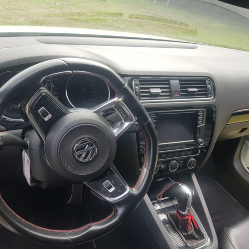 Imagen 8 de 9 de Volkswagen Vento 2.0 Tsi Gli 211cv App Connect + Nav 2016