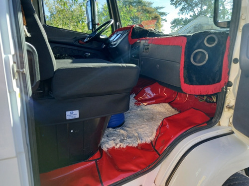 Mercedes Benz 1620